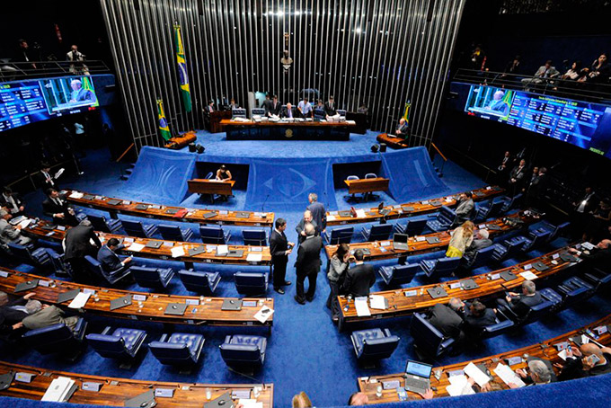 Senado aprova novas regras para Fies