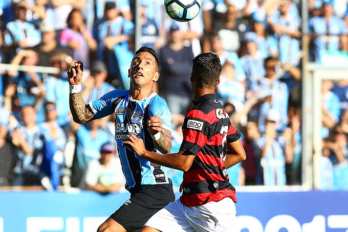 Em boa atuação, Vitória empata com o Grêmio fora de casa 