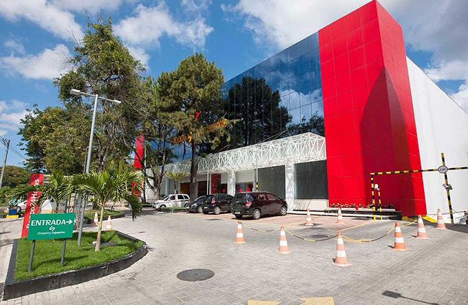 Ladrões rendem seguranças e roubam lojas no Shopping Cajazeiras