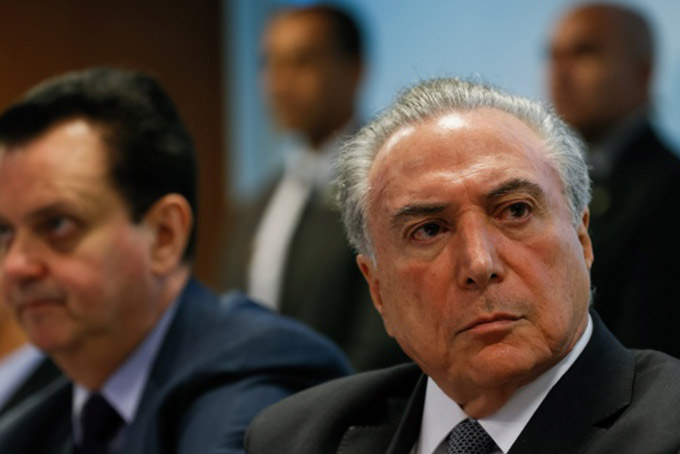 Temer avisa que não vai nomear quem for candidato em 2018