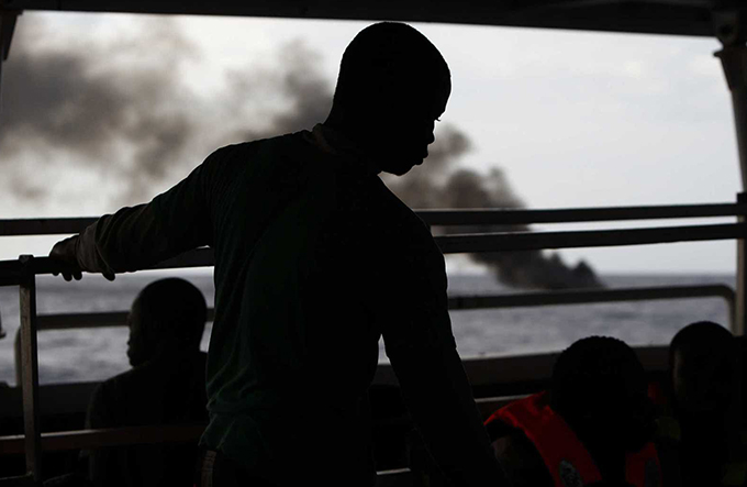 TV flagra 'leilão' de africanos como escravos na Líbia
