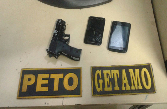 Jovens são presos com celulares roubados em Dias d'Ávila