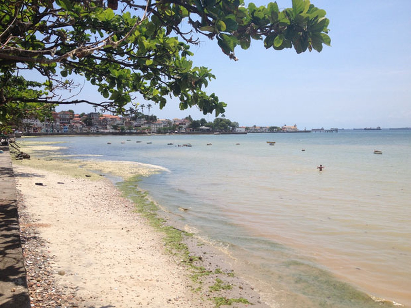 Balanço do Inema aponta 13 praias impróprias ao banho