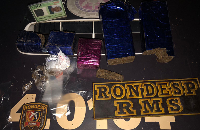 Rondesp apreende tabletes de maconha em São Sebastião do Passé