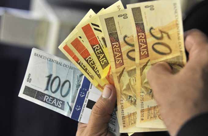 Aposentados recebem a segunda parcela do 13º a partir desta sexta