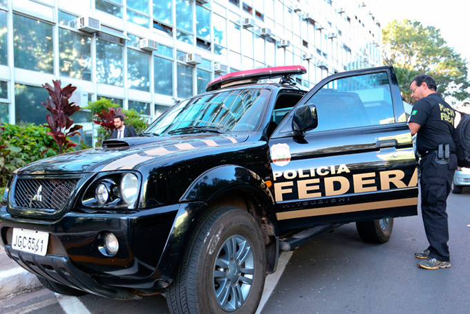PF cumpre mandados de prisão por desvio de verbas na educação