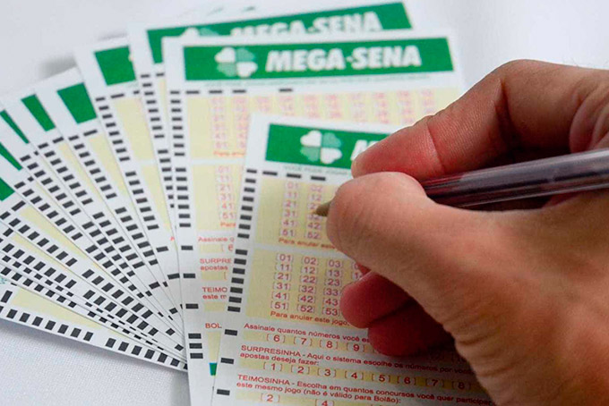 Mega-Sena acumula e pode pagar R$ 60 milhões no sábado (25)