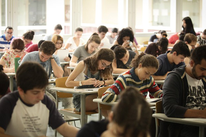 Só 2% dos cursos de graduação têm nota máxima do MEC