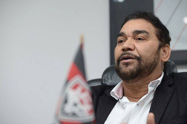 Ivã de Almeida renuncia à presidência do Vitória