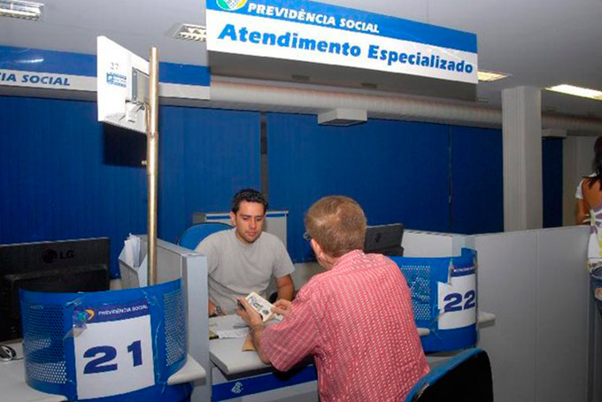 Tabela que reduz valor da aposentadoria entre em vigor 