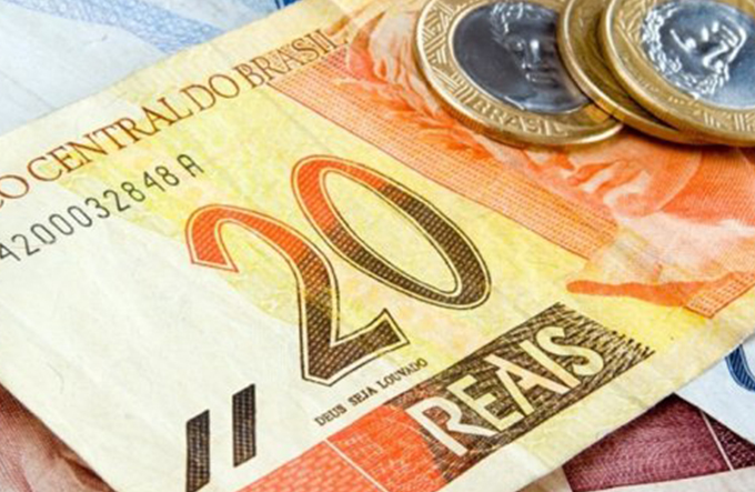 Mais de 4 milhões de baianos recebem 13º salário hoje