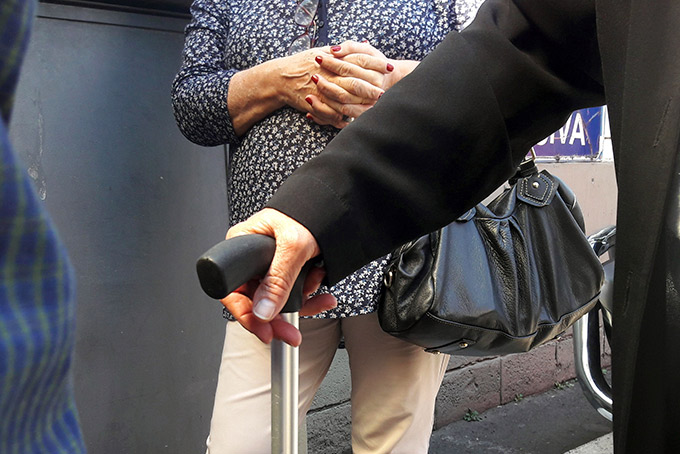 Expectativa de vida do brasileiro sobe três meses e chega a 75,8 anos