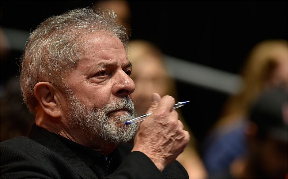 Lula mira a classe média em nova carta eleitoral