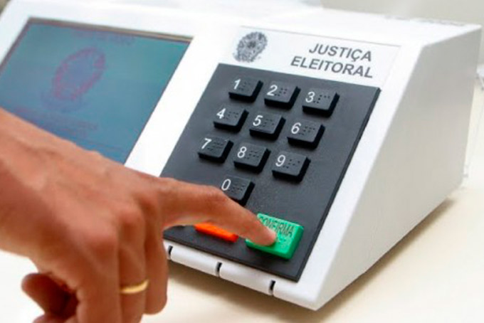 TSE restringe voto impresso em 2018 a 5% das urnas