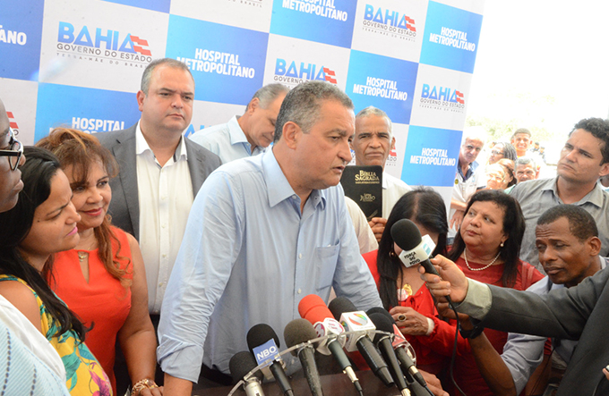 Governador beneficia população com construção de Hospital