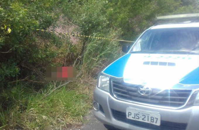 Corpo é encontrado dentro de vala em Simões Filho