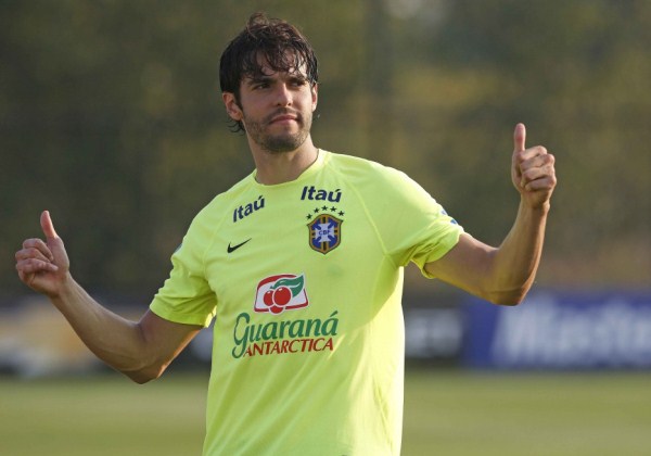 Aos 35 anos, Kaká anuncia aposentadoria como jogador 