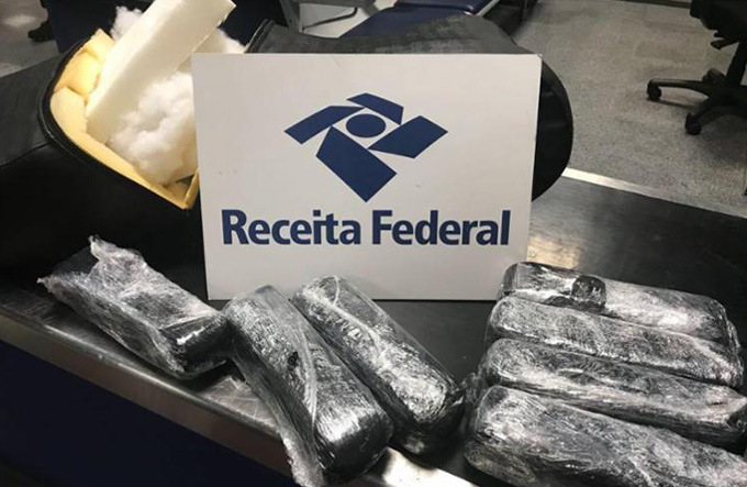 Passageiro é preso com tabletes de haxixe no aeroporto de Salvador