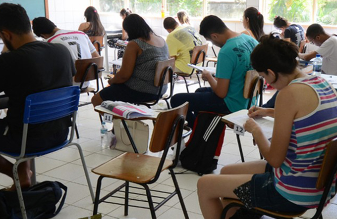 Segundo dia de vestibular 2018 da Uneb tem abstenção de 19,25%