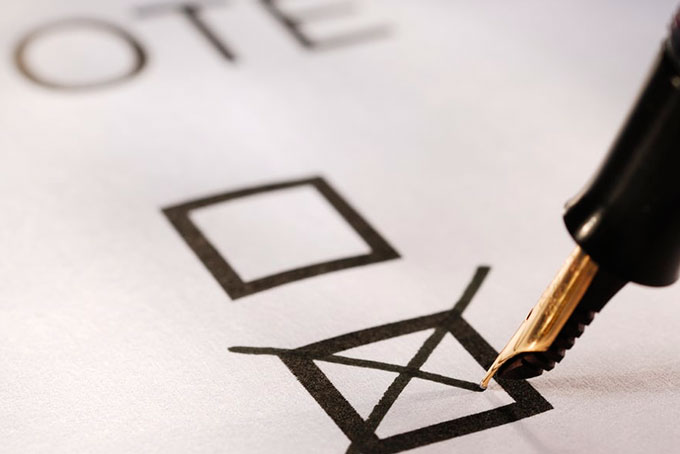 Catalães começam a votar em eleição 