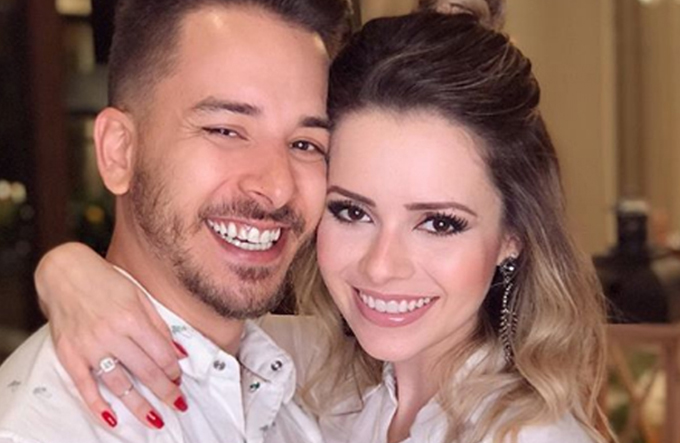 Sandy e Junior posam juntos no Natal e fãs vão à loucura