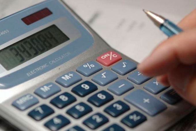 Especialista dá orientações para pagamento do IPTU e IPVA