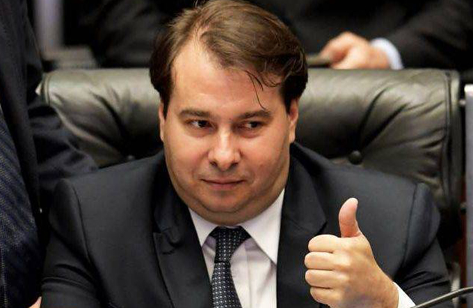 DEM traça plano para candidatura de Maia ao Planalto