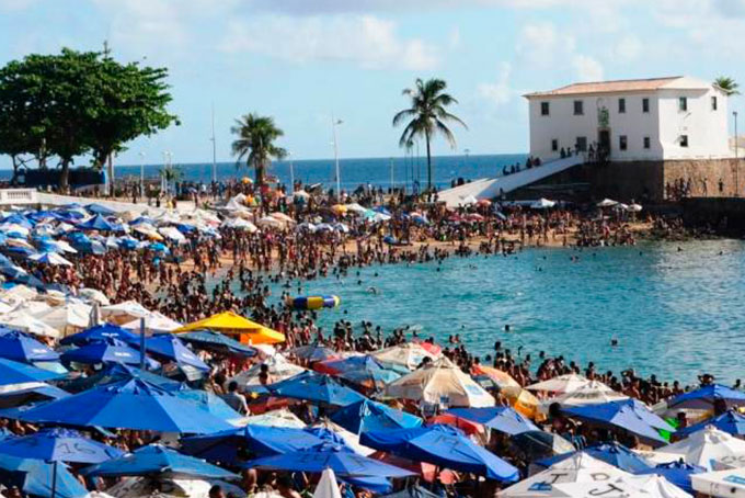 Banhistas devem redobrar cuidados na praia 