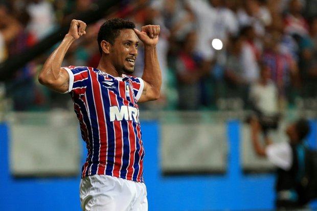 Hernane aprova retorno de Guto Ferreira ao Bahia: 'Sabe montar time'