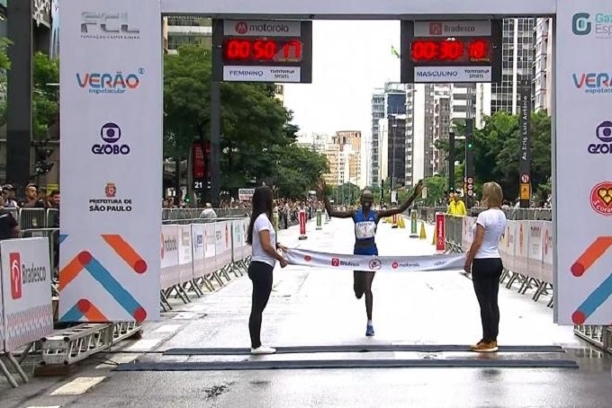 Atletas etíopes e quenianos vencem a São Silvestre 2017