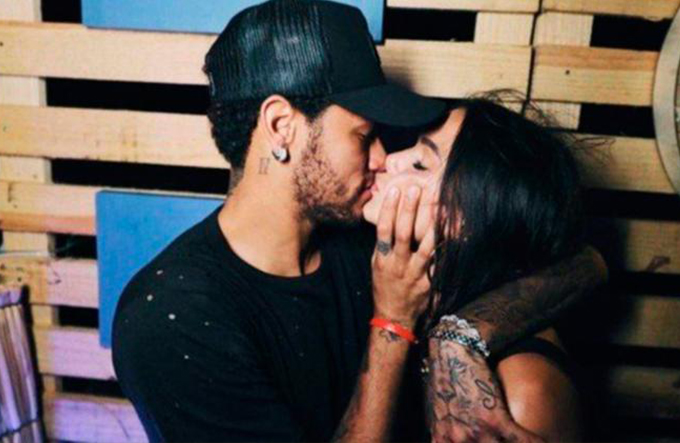 Neymar e Bruna Marquezine reatam namoro após 6 meses separados