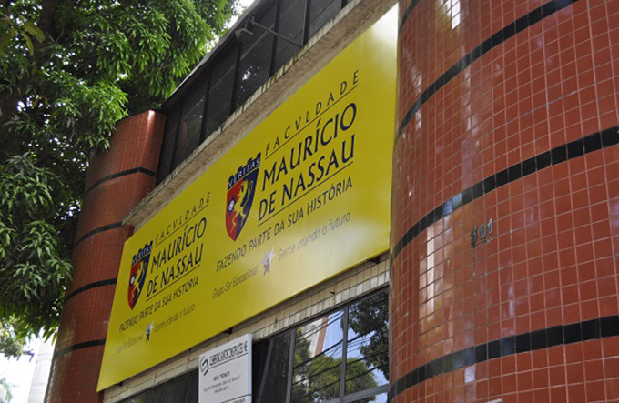 Faculdade de Salvador abre vagas para professores
