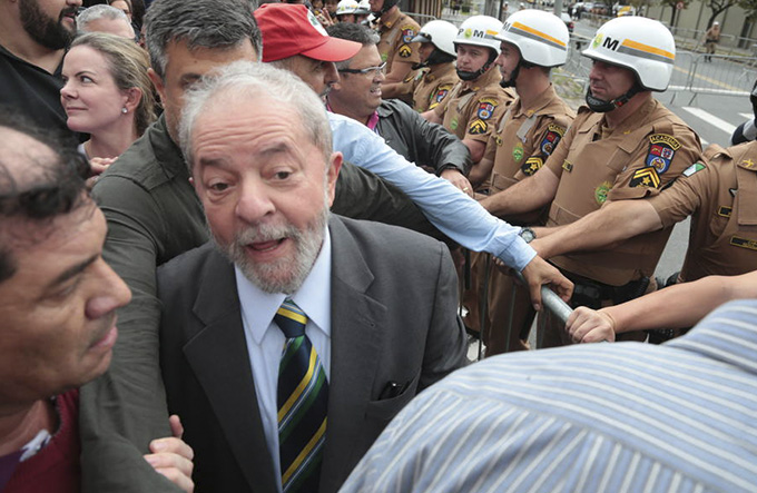 Lula diz ao PT que irá ao julgamento no TRF-4