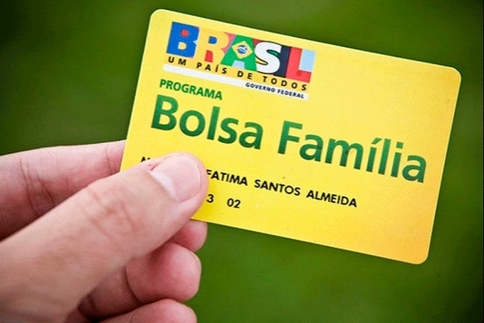 Governo cancela e bloqueia 220 mil benefícios do Bolsa Família