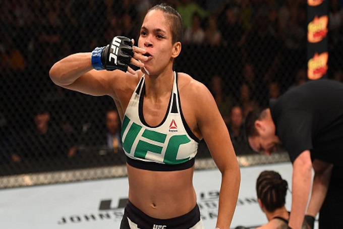 Cyborg e Amanda Nunes farão duelo de campeãs no UFC