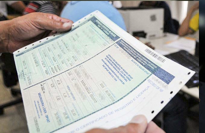 Feirante tira CNH após 13 tentativas e ganha festa 