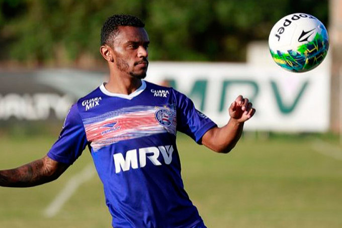 Corinthians anuncia compra em definitivo de ex-volante do Bahia