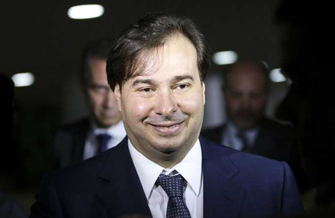 Maia diz que rebaixamento pode ajudar aprovação da reforma 