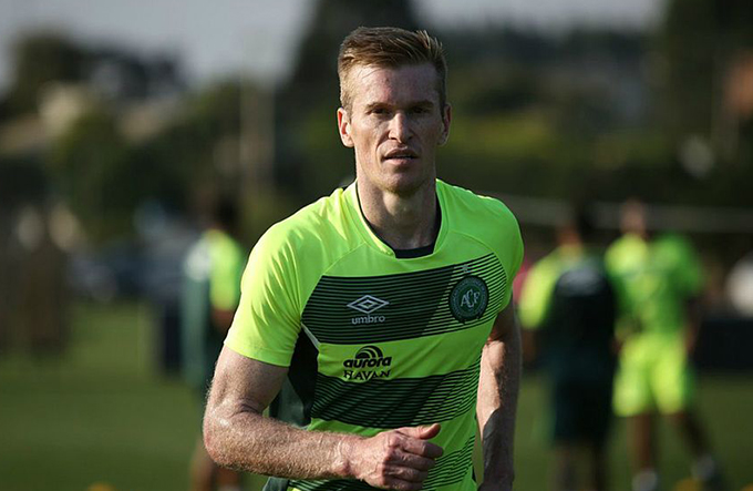 Douglas Grolli, ex-Chapecoense, está acertado com o Bahia