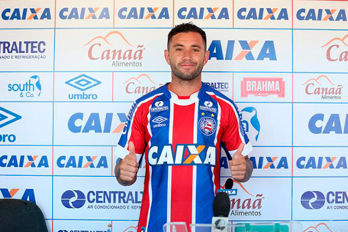 Chileno Mena chega focado em conquistas com a camisa do Bahia