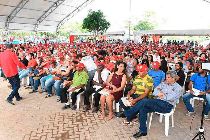 Com novo discurso, MST tenta atrair militantes urbanos
