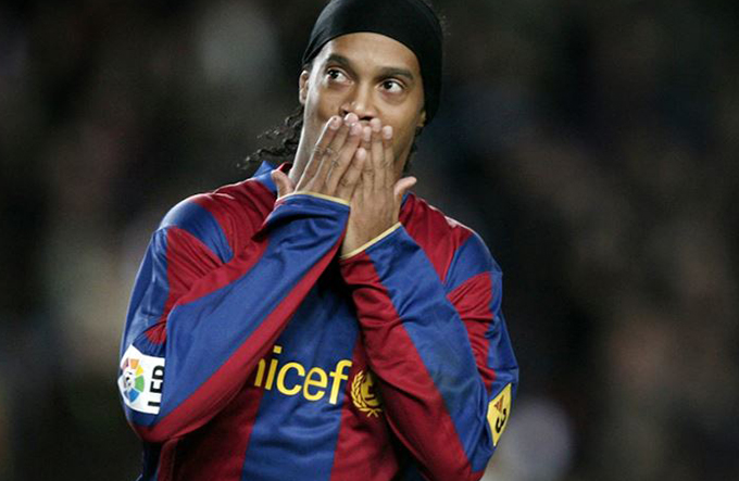 Ronaldinho Gaúcho vai pendurar as chuteiras