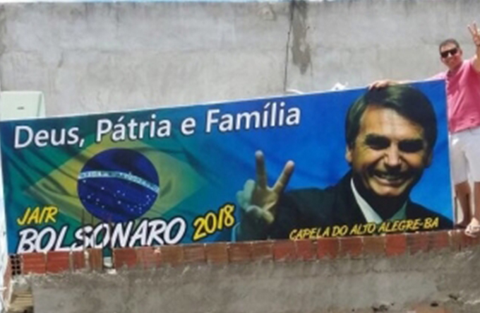 Justiça ordena retirada de outdoor em 'homenagem' a Bolsonaro
