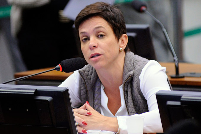 Temer recorre ao STJ para garantir posse de Cristiane Brasil