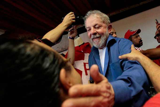 Às vésperas de julgamento, Lula se diz com tranquilidade