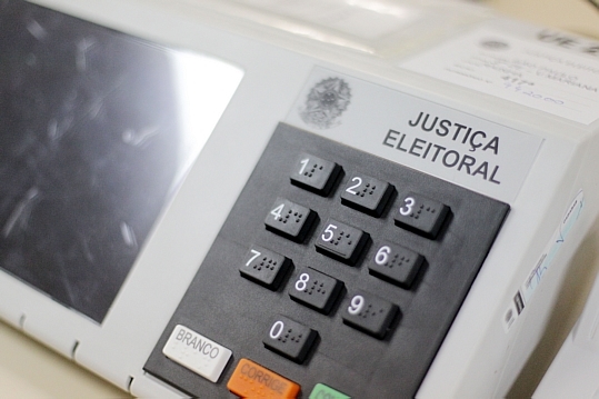 Juíza libera candidatura avulsa na eleição de 2018