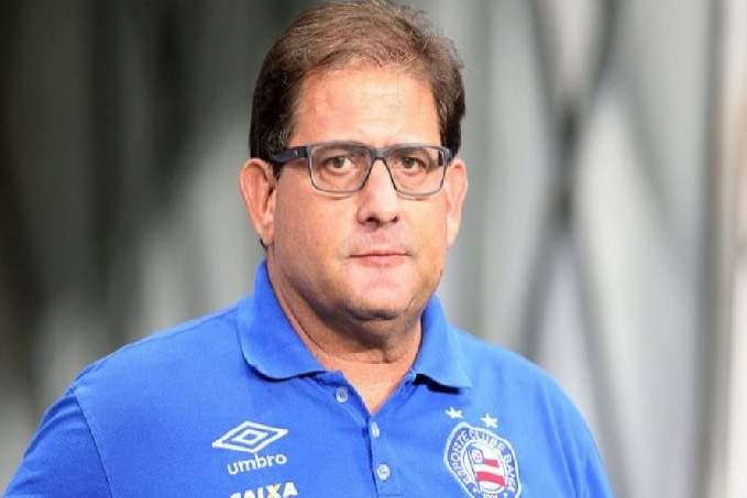 Com três titulares poupados, Bahia enfrenta Bahia de Feira