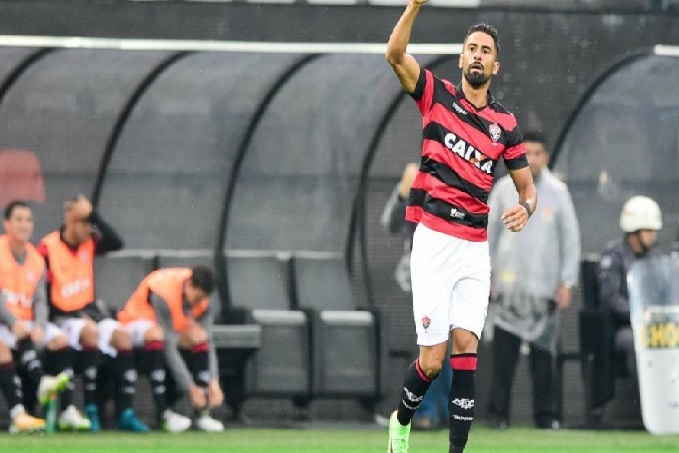 Vitória negocia renovação de contrato de importante jogador 