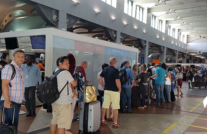 Falta luz no aeroporto de Salvador e voos atrasam nesta segunda