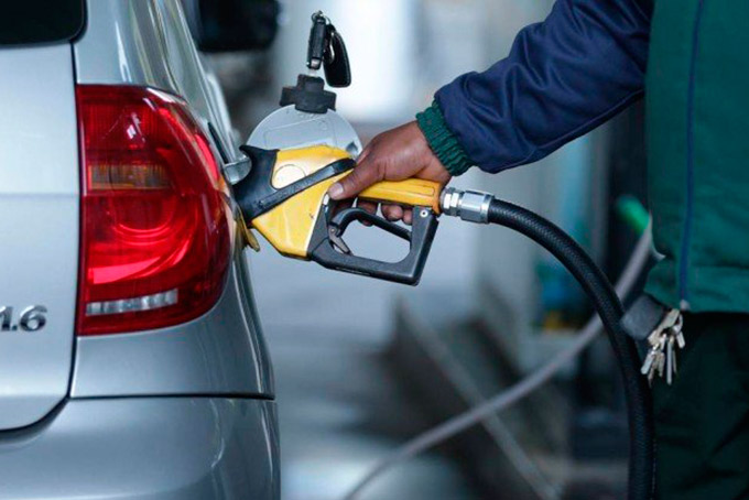 Petrobras anuncia redução do preço da gasolina 